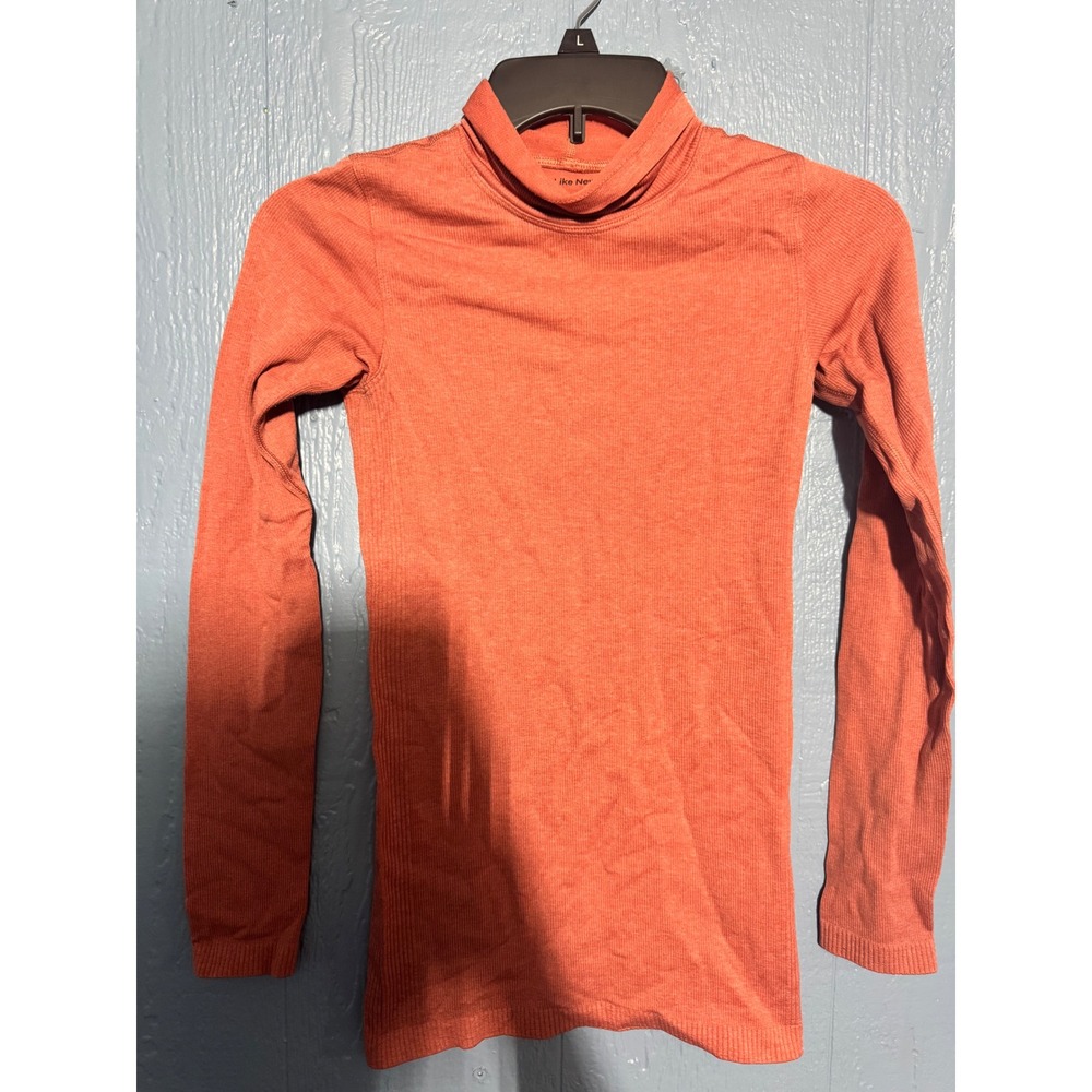 Lululemon long sleeve sz 4
